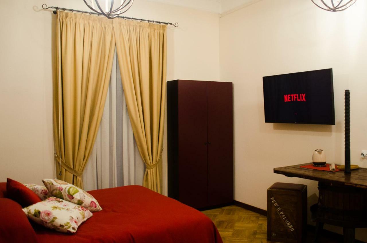 B&B Sosta Flegrea Napoli Bagian luar foto