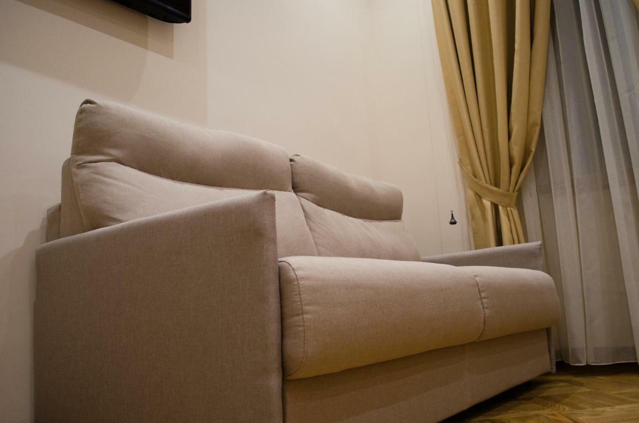 B&B Sosta Flegrea Napoli Bagian luar foto